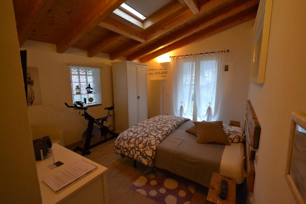 Roe B&B Il Noce Alla Finestra מראה חיצוני תמונה